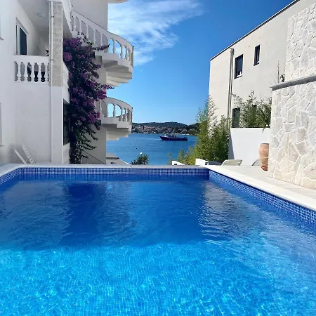 Maluma 4* Rogoznica (Sibenik-Knin)