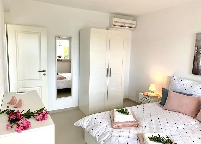 Maluma 4* Rogoznica (Sibenik-Knin)